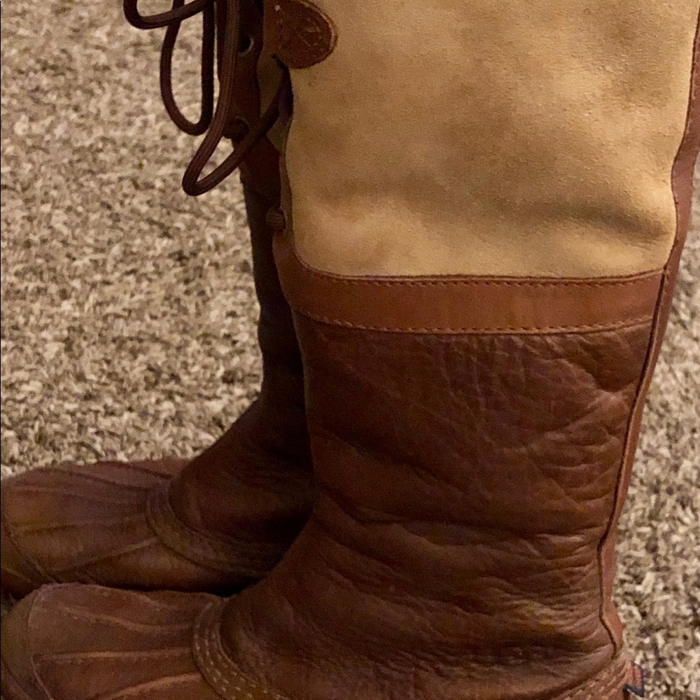 Ugg winter/rain boots. Ugg Australia Belcloud.